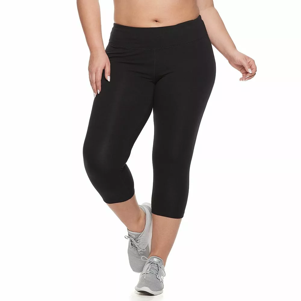 Plus Size Tek Gear® Essential High-Waisted Capri Leggings - Image 11